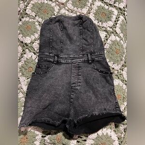 🍂Main Strip Black Denim Romper